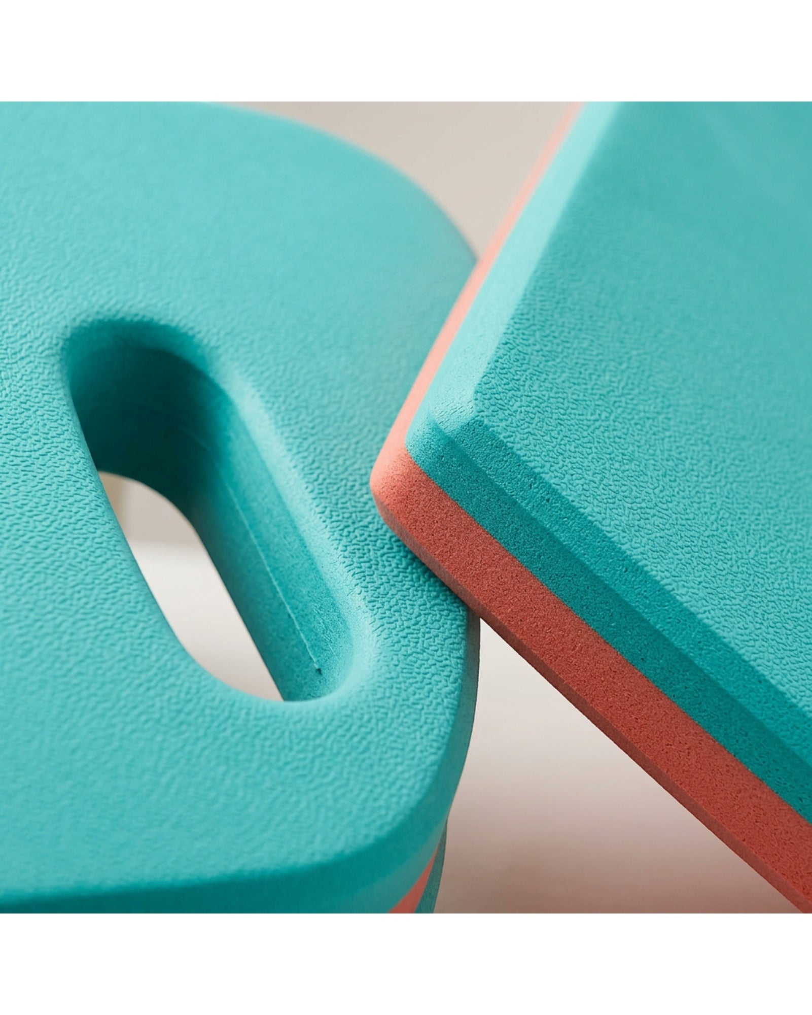 Vawu EVA Swim Kickboard 42 x 28 cm Aqua and Coral Two Grips - Detail view